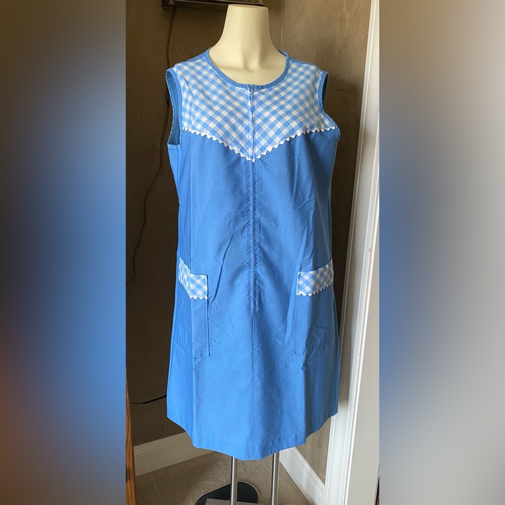 Vintage 70s Komar size M, Women’s Housedress, Sleeveless
